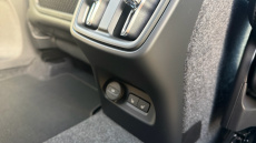 Volvo XC40 2.0 B3P Plus Dark 5dr Auto Petrol Estate